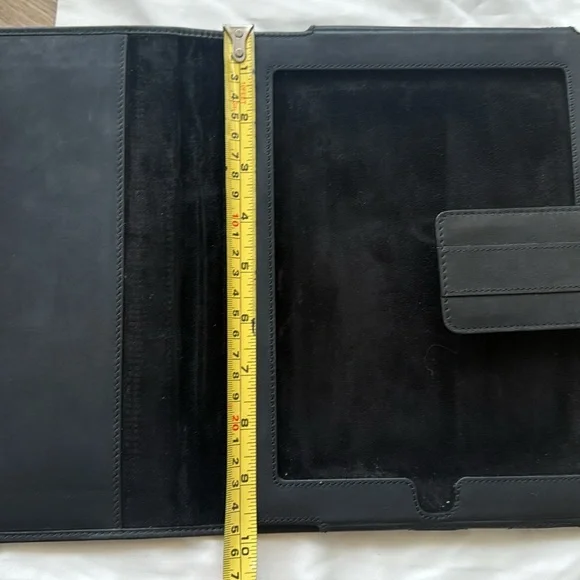 Gucci iPad Case - Picture 8 of 10